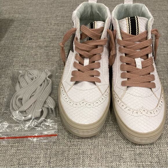 NEW Shu Shop Paulina Women’s Sneakers in Bone Snake Size 6.5 - Picture 4 of 7